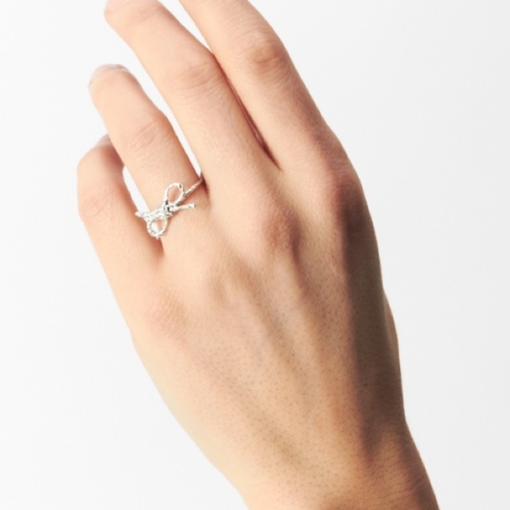 Kiel Mead Forget Me Knot Silver ring